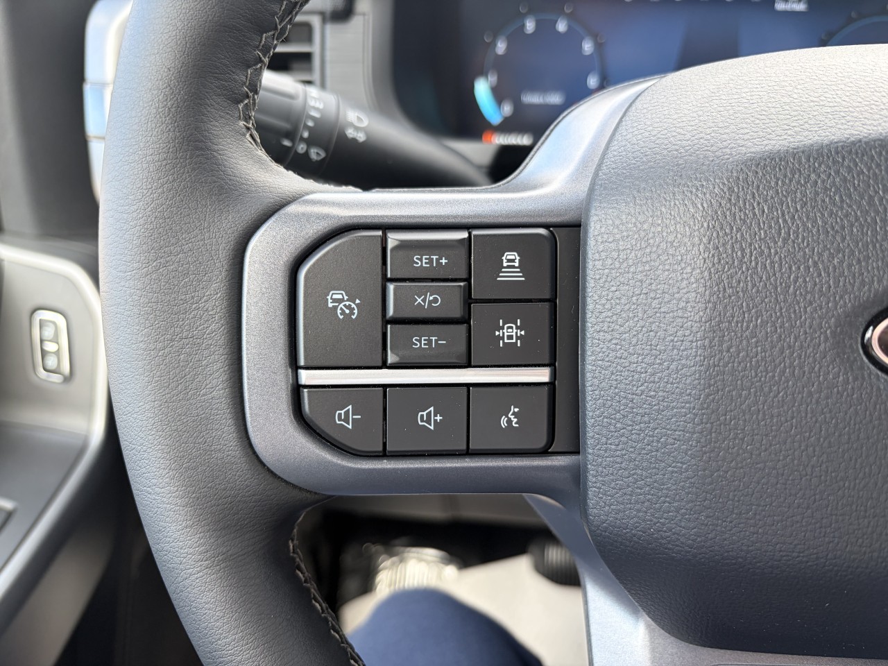 2026 Ford F-150 XLT Main Image