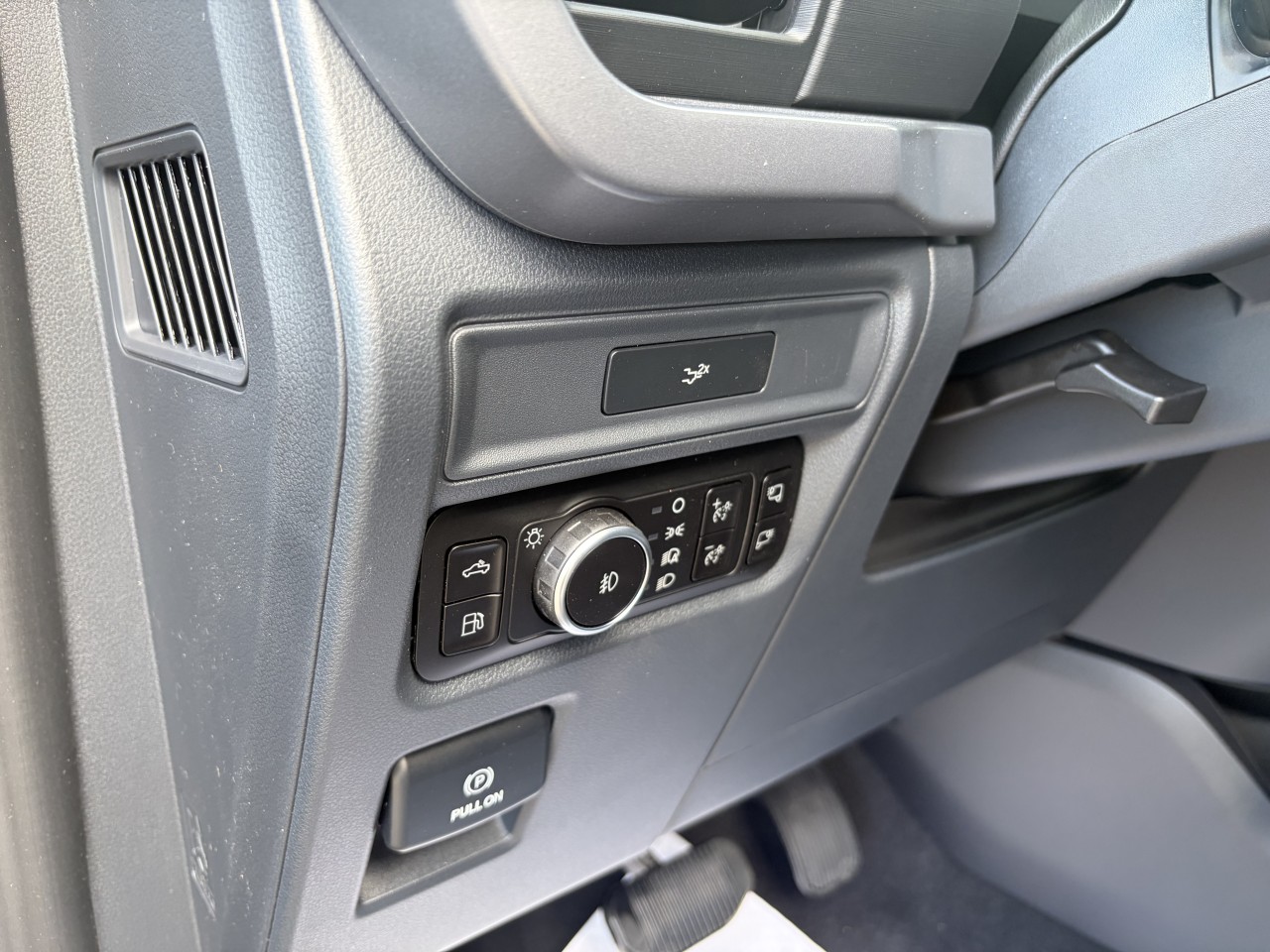 2026 Ford F-150 XLT Main Image