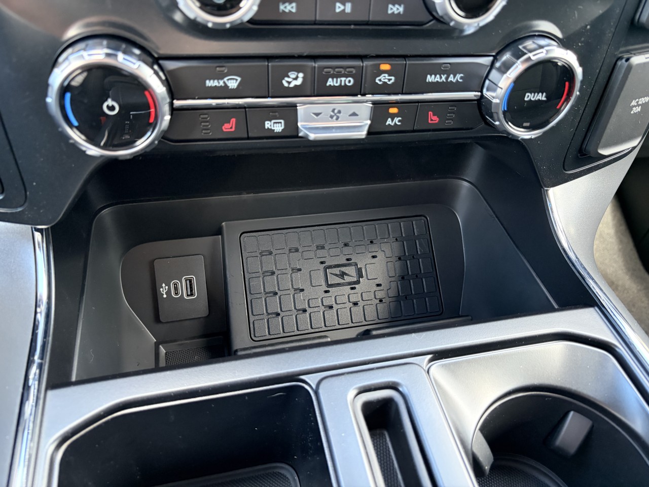 2026 Ford F-150 XLT Main Image