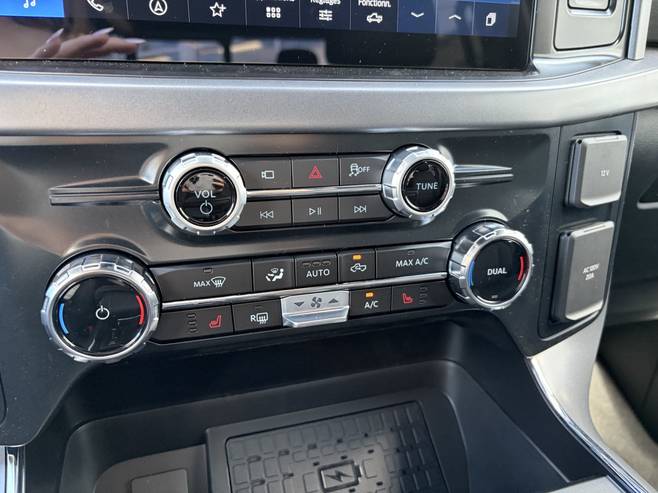 2026 Ford F-150 XLT Main Image