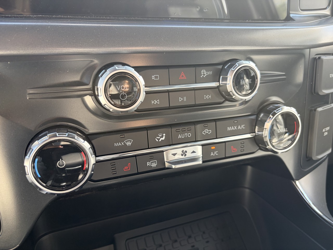 2026 Ford F-150 XLT 302A 4X4 POWERBOOST HYBRIDE Main Image