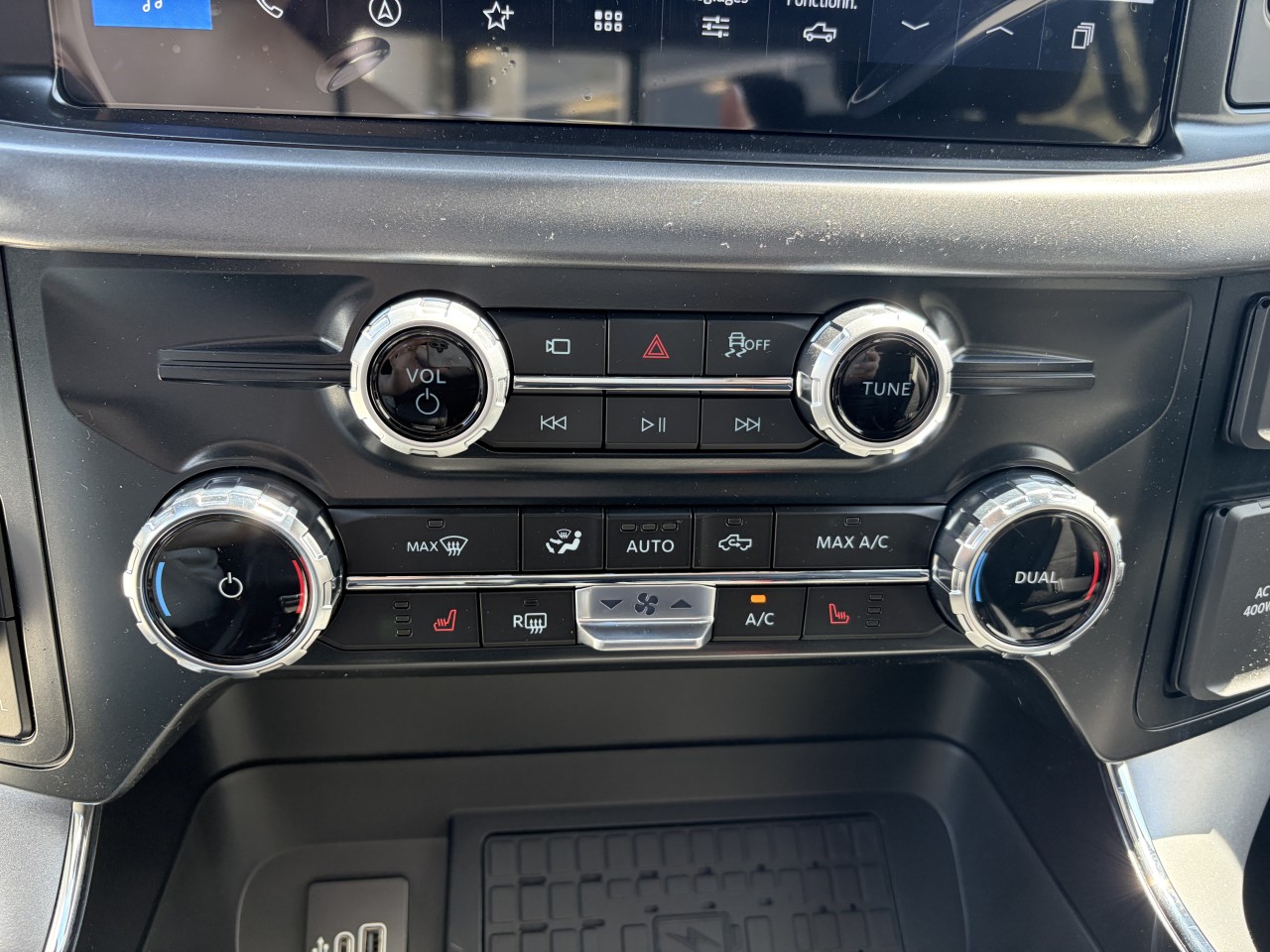 2026 Ford F-150 XLT Main Image