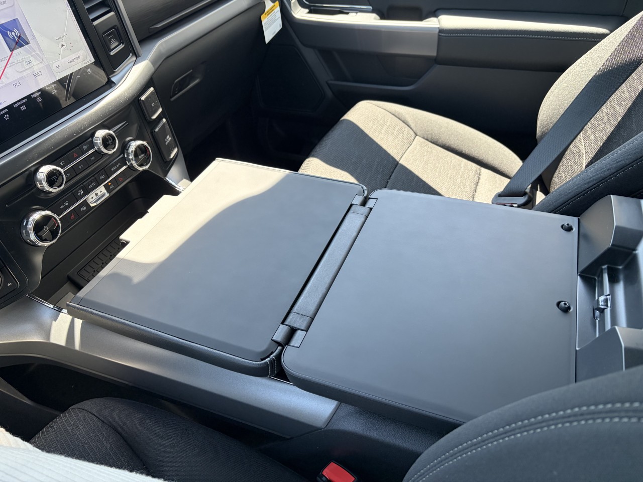 2026 Ford F-150 XLT Main Image