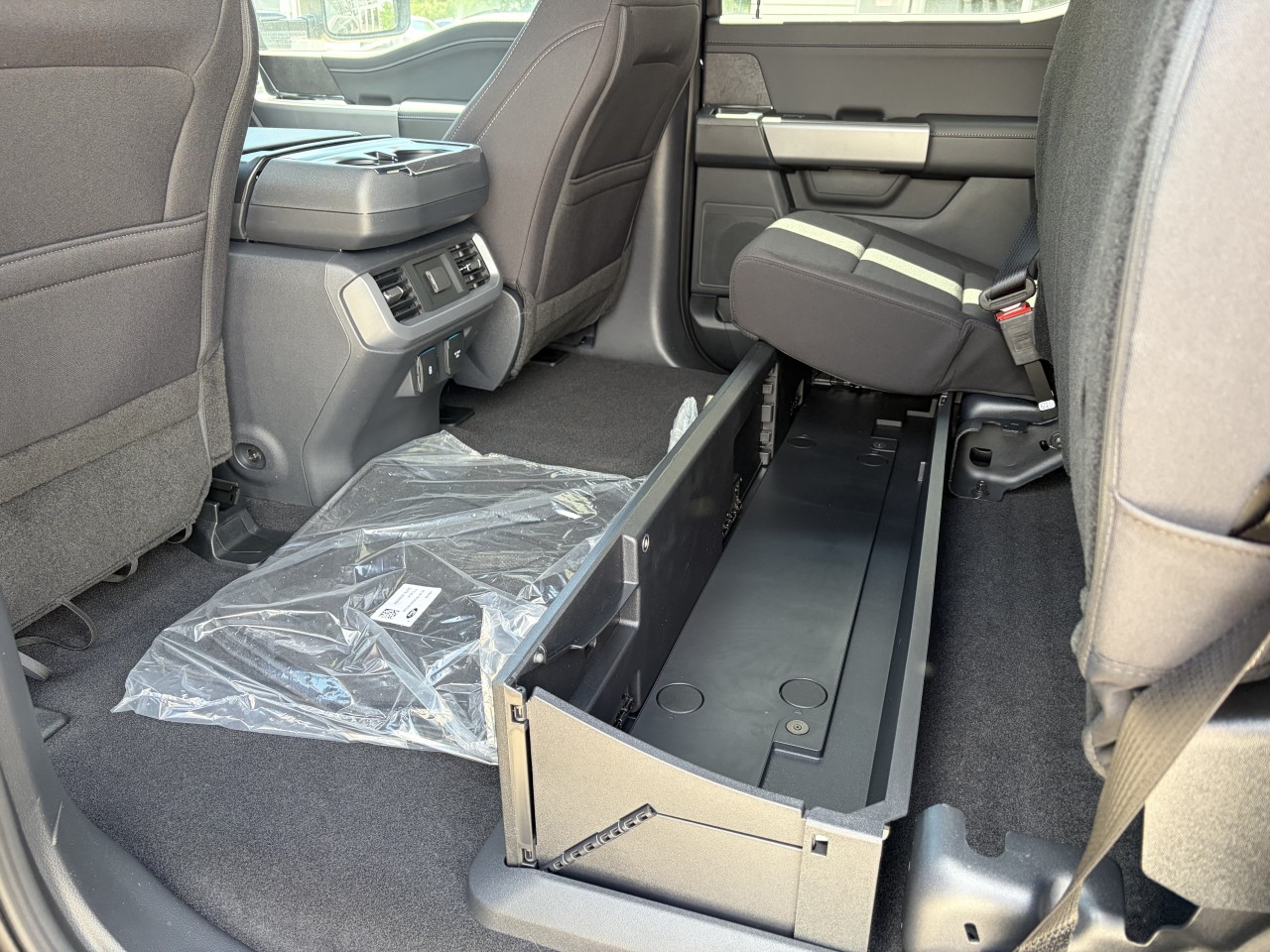 2026 Ford F-150 XLT POWERBOOST HYBRIDE 302A 4X4 SUPERCREW Main Image