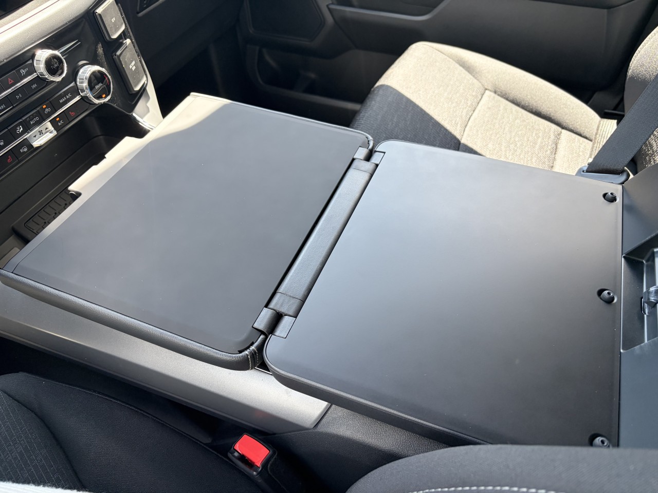 2026 Ford F-150 XLT POWERBOOST HYBRIDE 302A 4X4 SUPERCREW Main Image