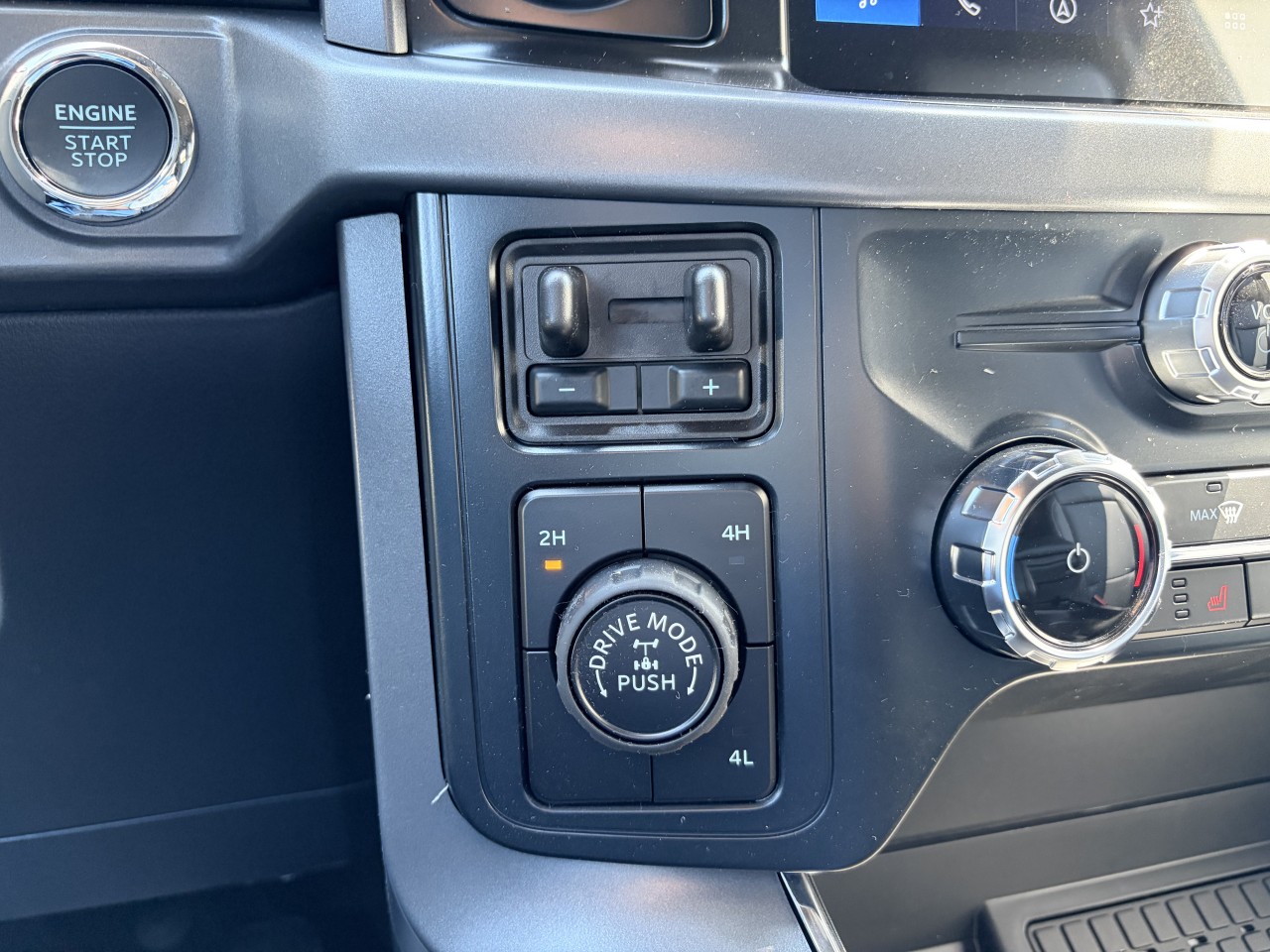 2026 Ford F-150 XLT Main Image