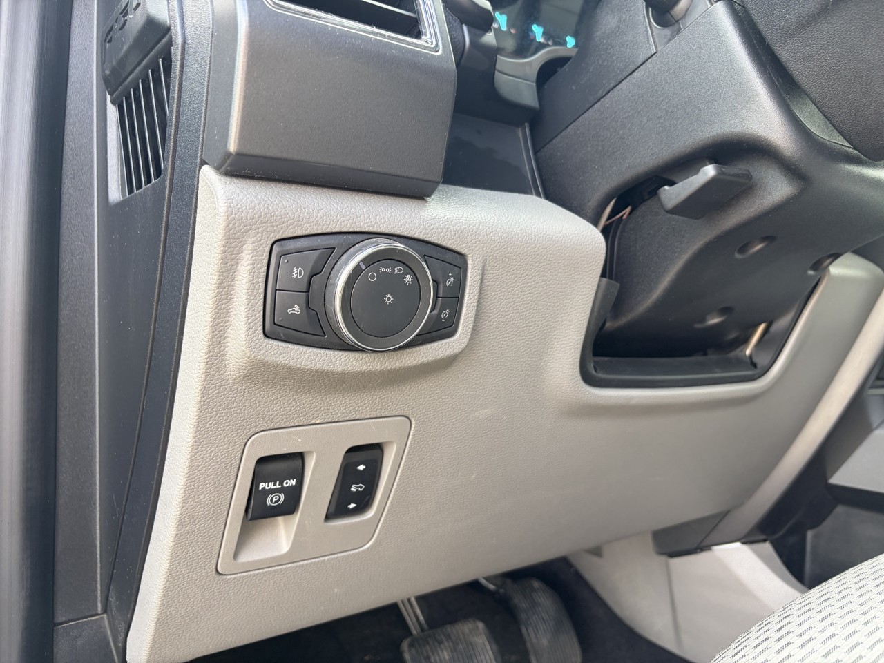 2020 Ford F-150 XLT Main Image