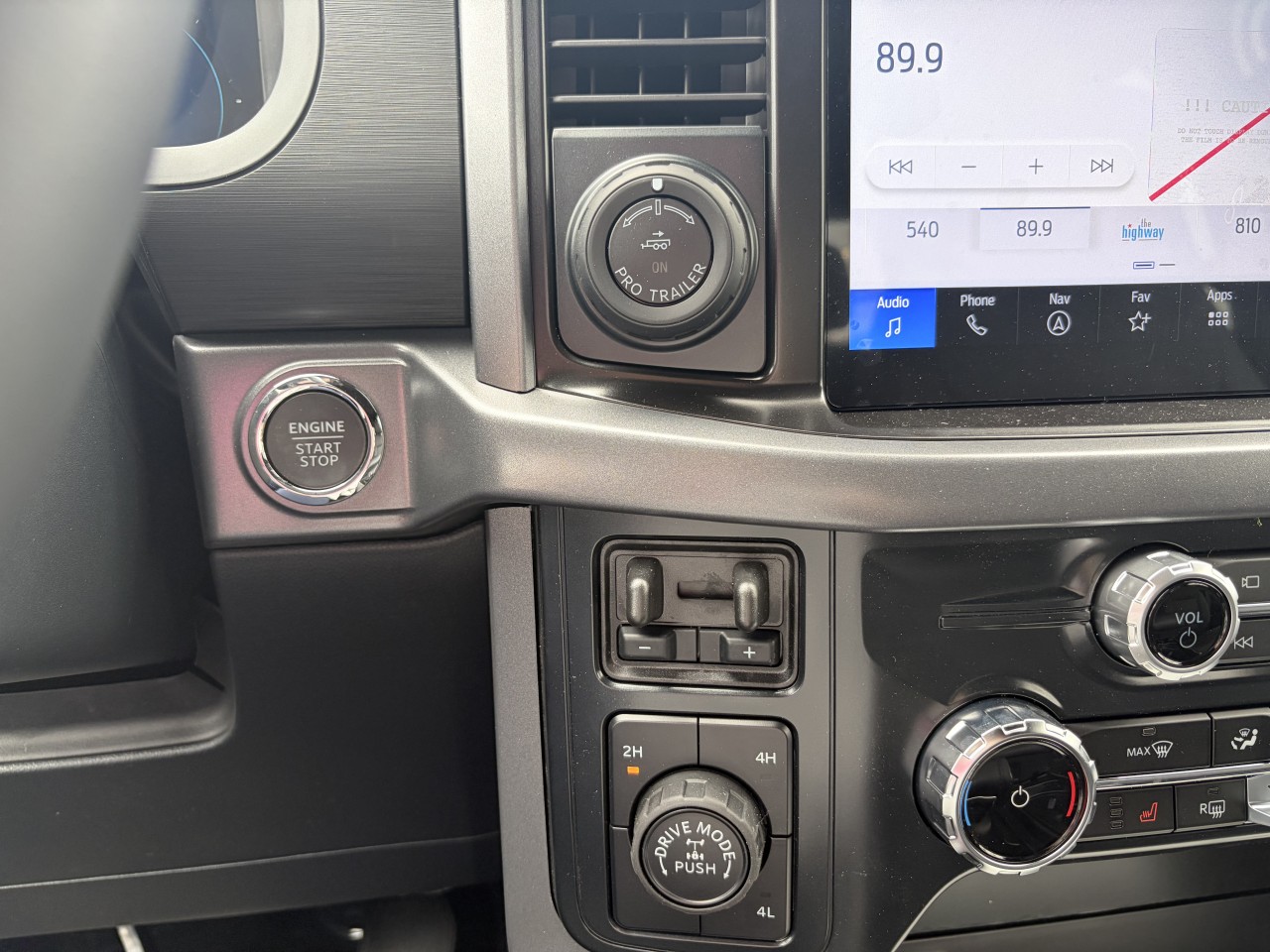 2026 Ford F-150 XLT Main Image