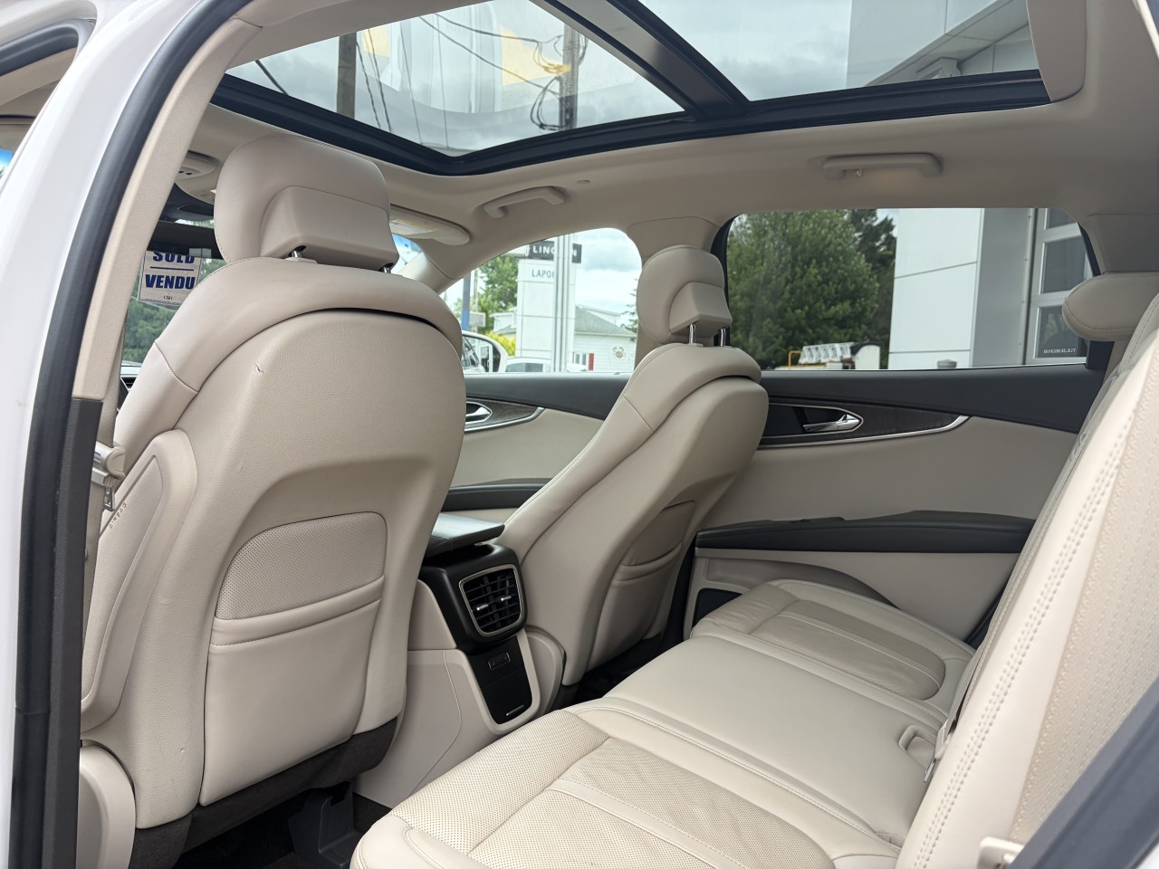 2019 Lincoln Nautilus RESERVE TOIT OUVRANT LUMIERE AMBIANT Main Image