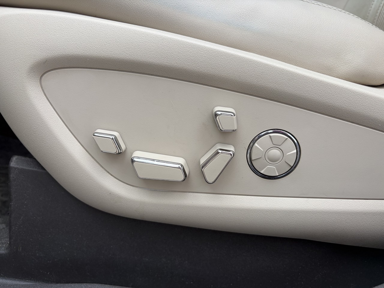 2019 Lincoln Nautilus RESERVE TOIT OUVRANT LUMIERE AMBIANT Main Image