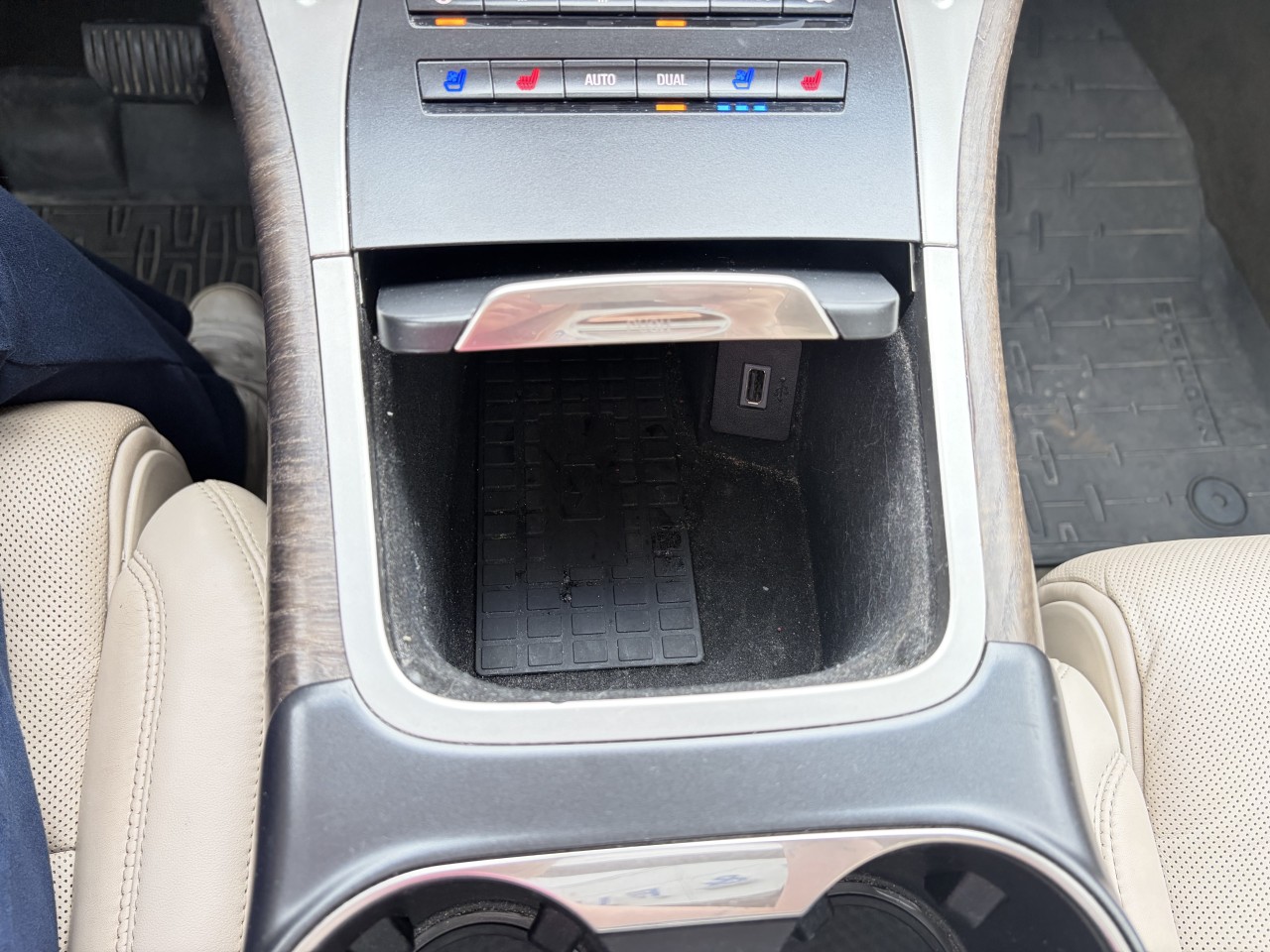 2019 Lincoln Nautilus RESERVE TOIT OUVRANT LUMIERE AMBIANT Main Image
