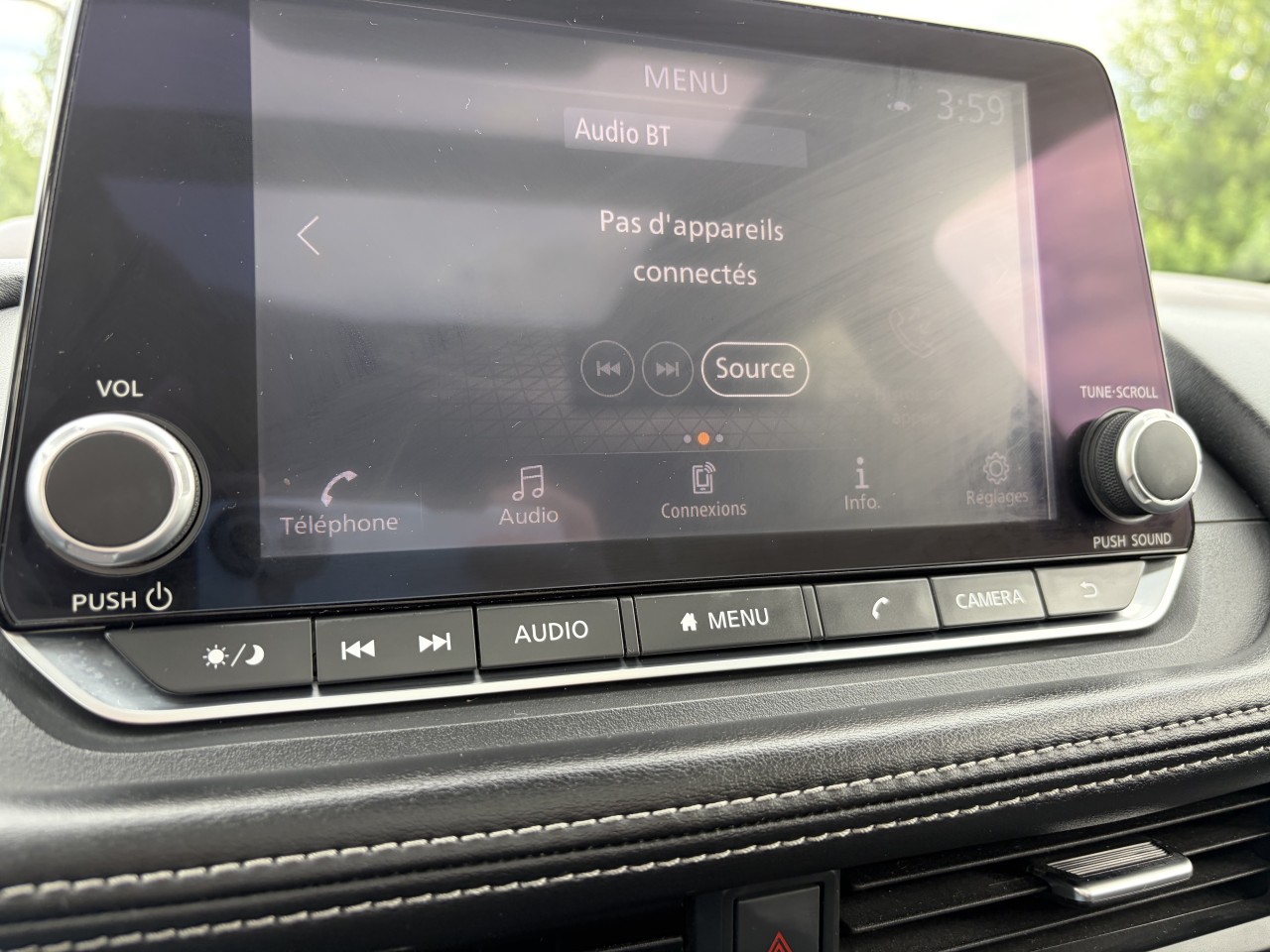 2023 Nissan Rogue SV Main Image