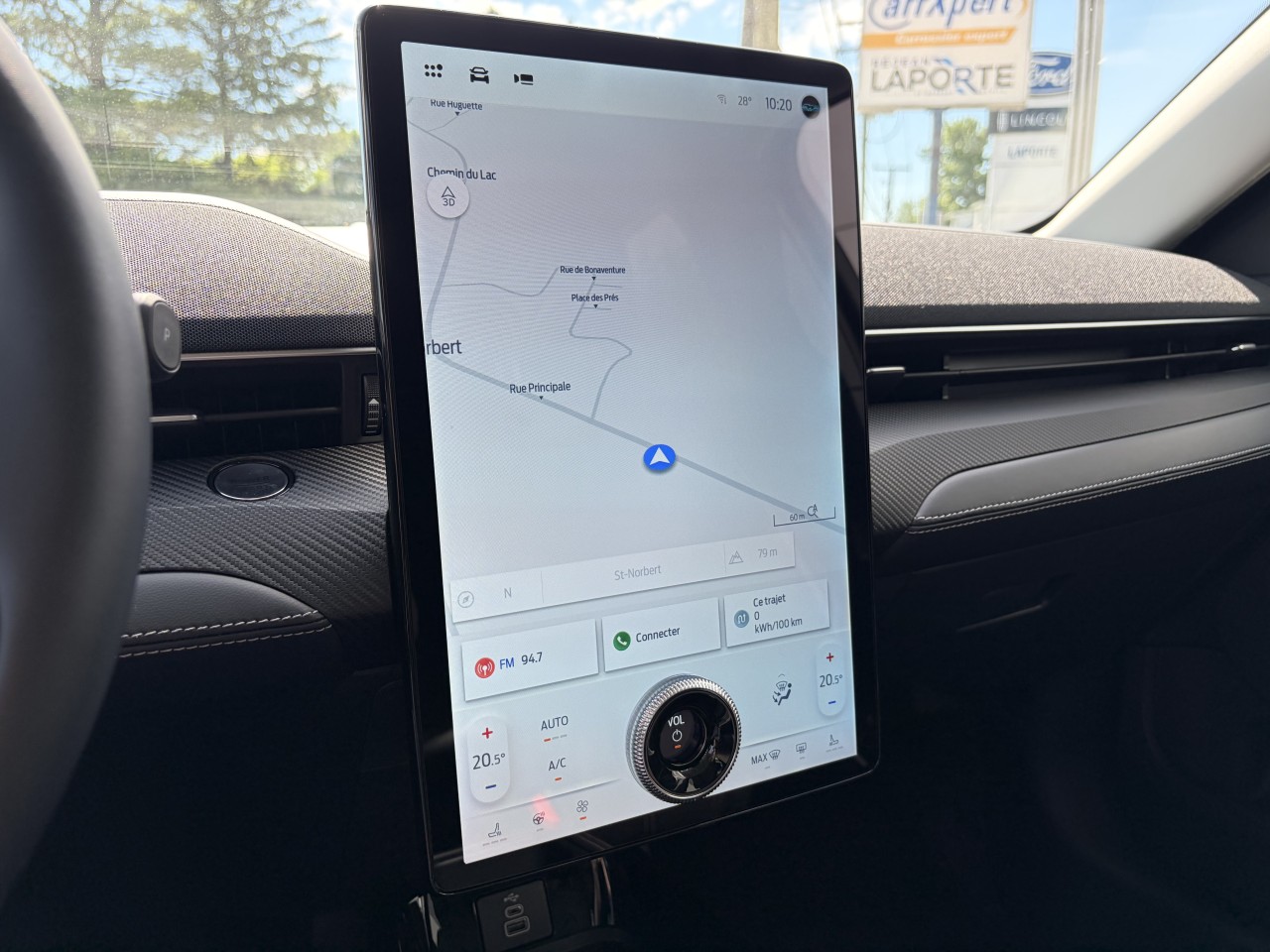 2025 Ford Mustang Mach-E SELECT SIÈGES AVANT CHAUFFANT TAPIS RECHARGE SANS FIL Main Image