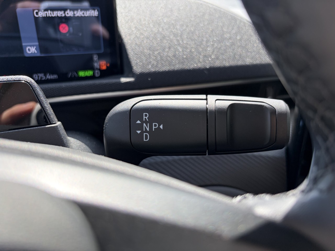 2025 Ford Mustang Mach-E SELECT SIÈGES AVANT CHAUFFANT TAPIS RECHARGE SANS FIL Main Image