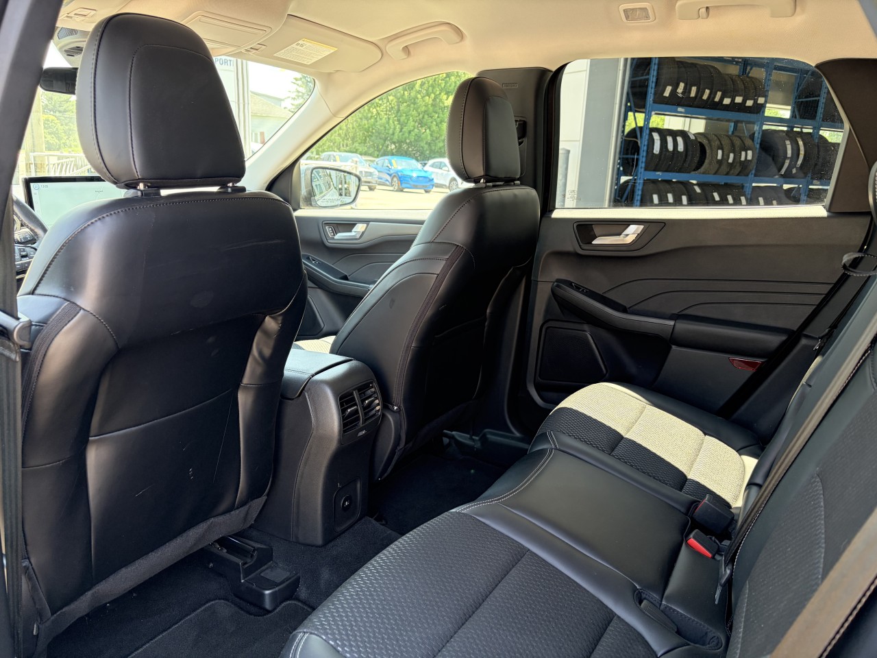2025 Ford Escape PHEV Main Image