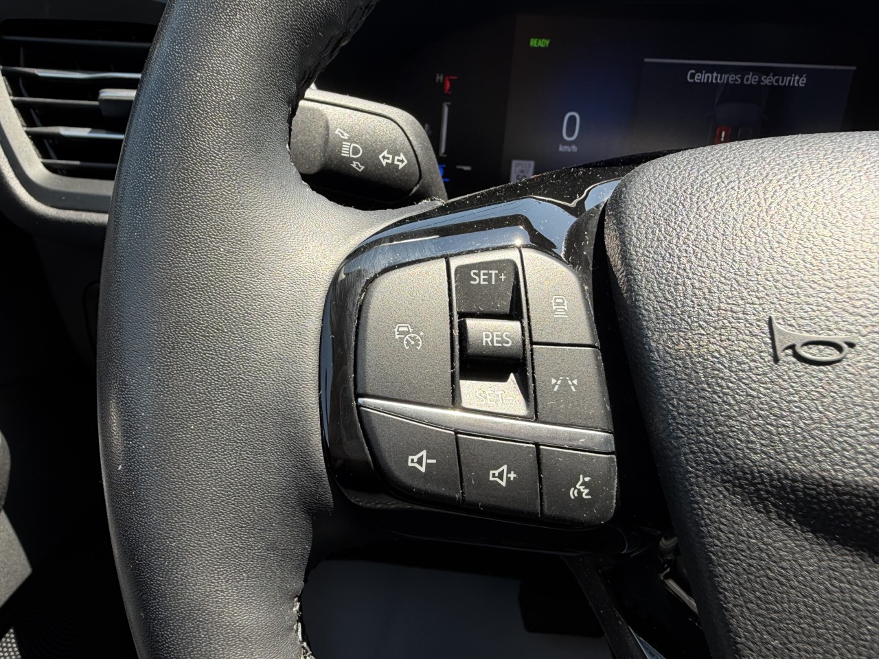2025 Ford Escape PHEV Main Image