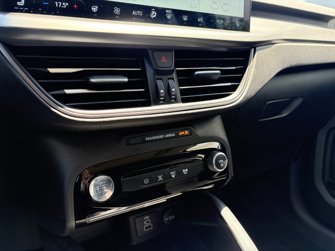2025 Ford Escape PHEV Main Image