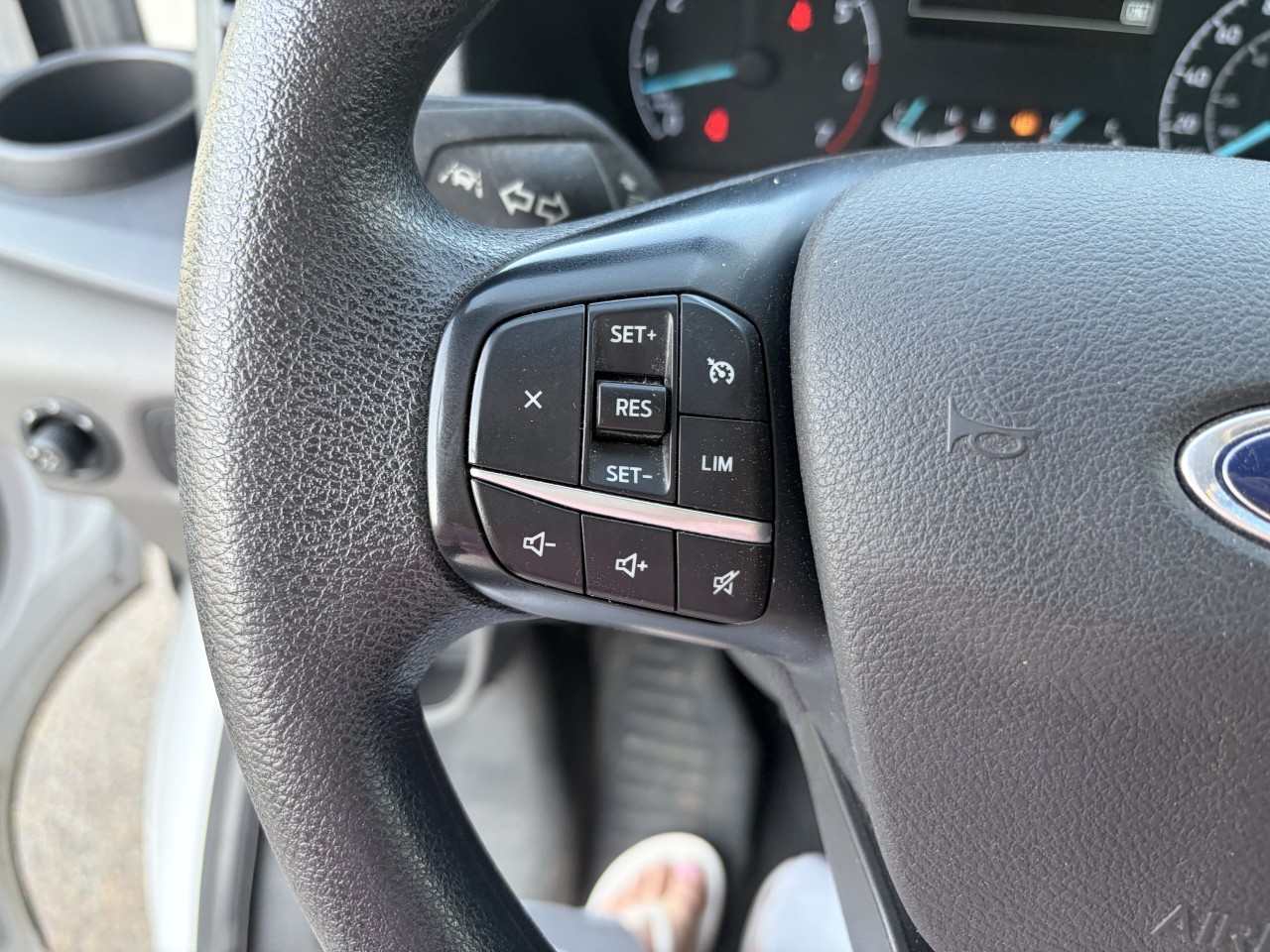 2023 Ford Transit-350 T-350 RWD 9500 GVWR SRW Main Image