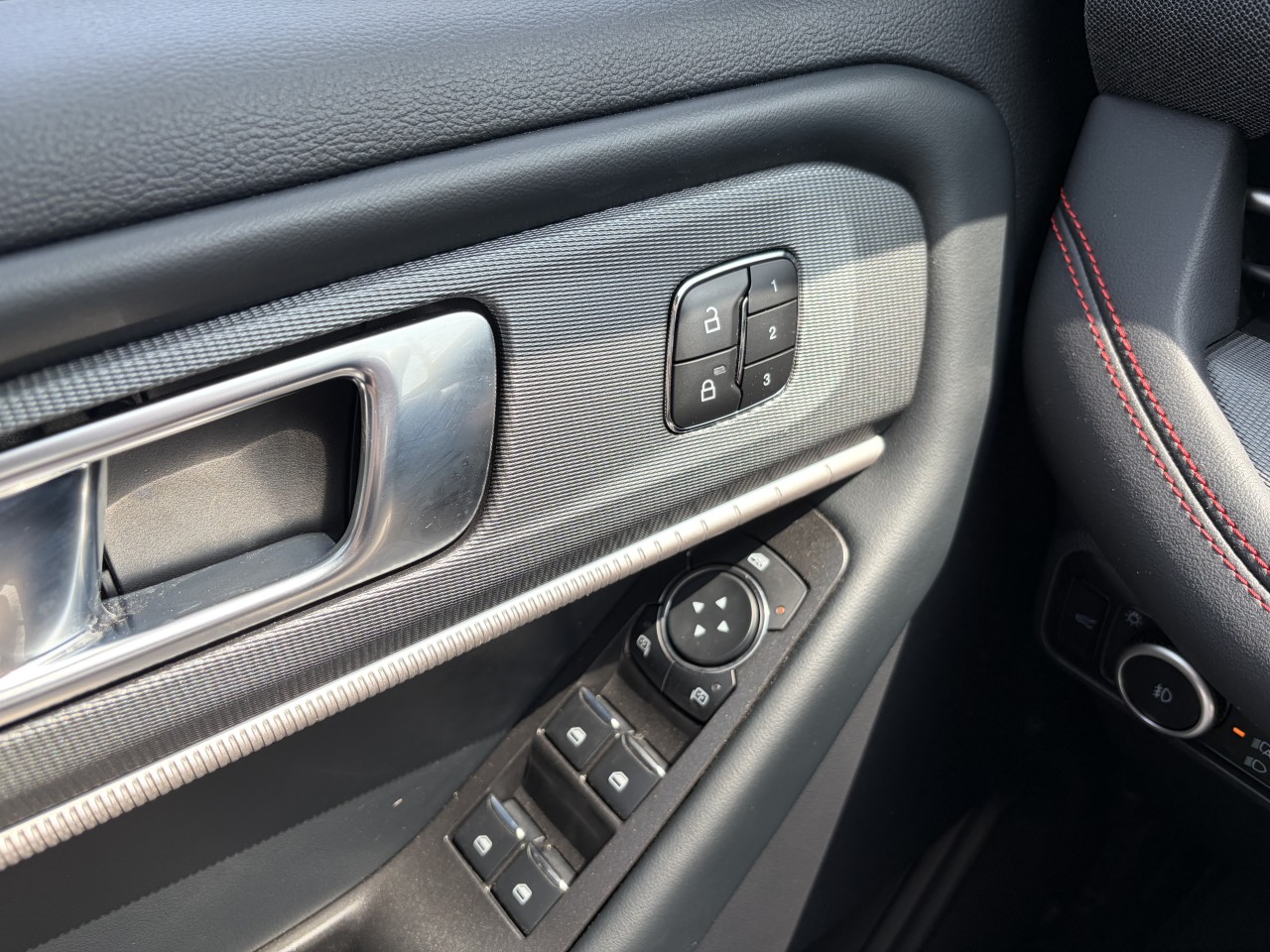 2026 Ford Explorer ST-Line Main Image