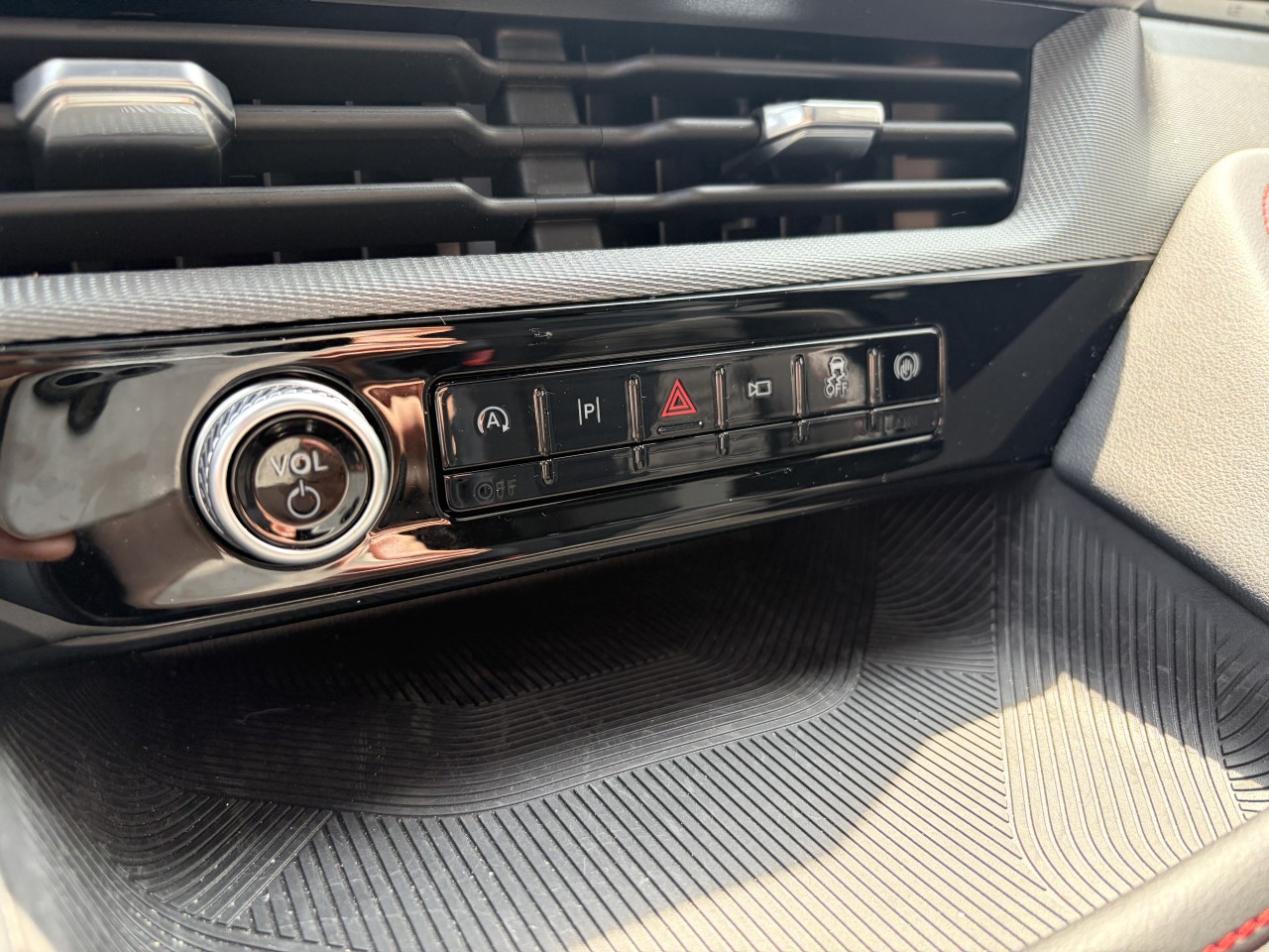 2026 Ford Explorer ST-Line Main Image