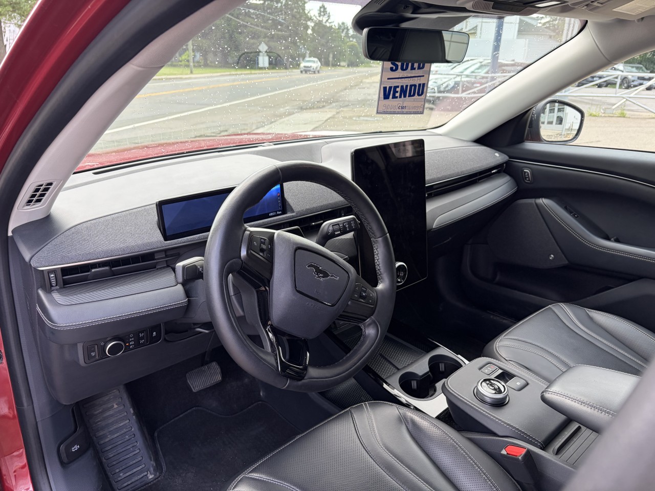 2022 Ford Mustang Mach-E PREMIUM LONG RANGE BATTERY TOIT PANORAMIQUE Main Image