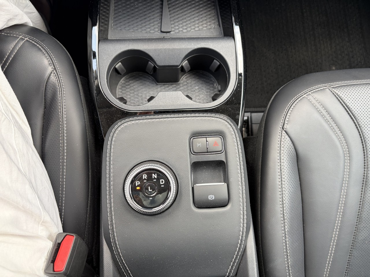 2022 Ford Mustang Mach-E PREMIUM LONG RANGE BATTERY TOIT PANORAMIQUE Main Image