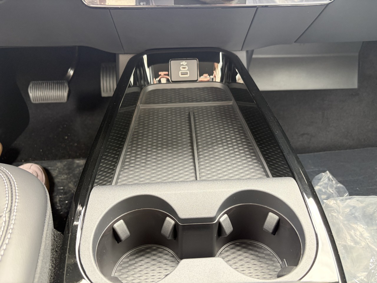 2026 Ford Mustang Mach-E SELECT Main Image