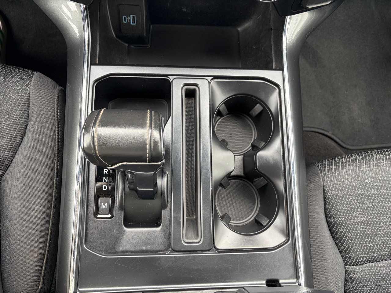 2022 Ford F-150 XLT 4X4 SUPERCREW V8 302A Main Image