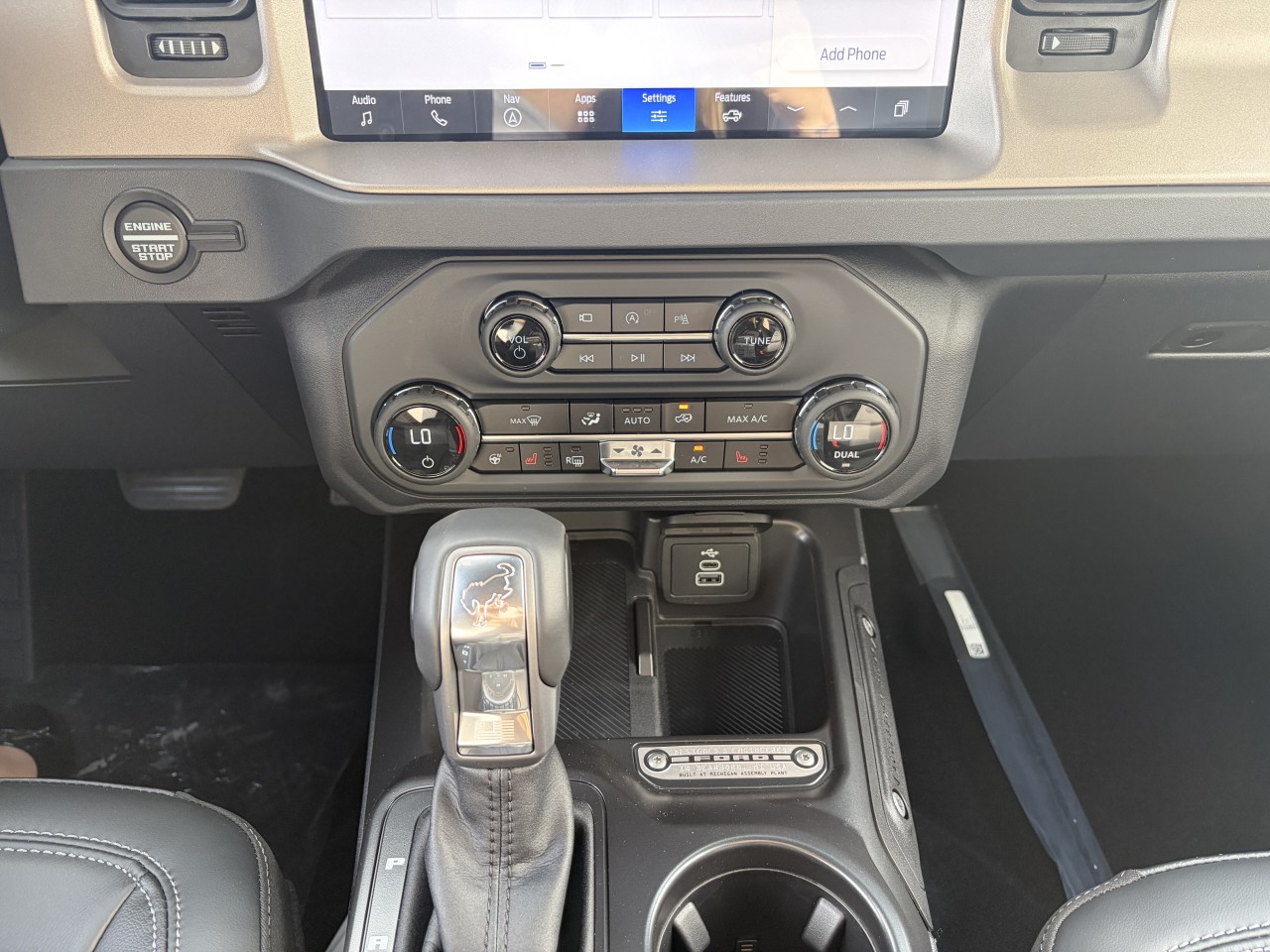 2026 Ford Bronco Outer Banks Main Image