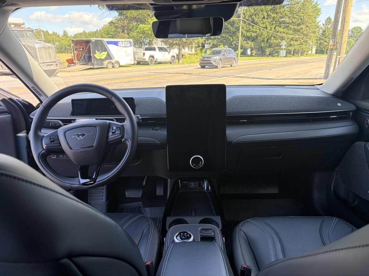2023 Ford Mustang Mach-E PREMIUM TOIT PANORAMIQUE EXTENDED BATTERY ENSEMBLE NITE PONY Main Image