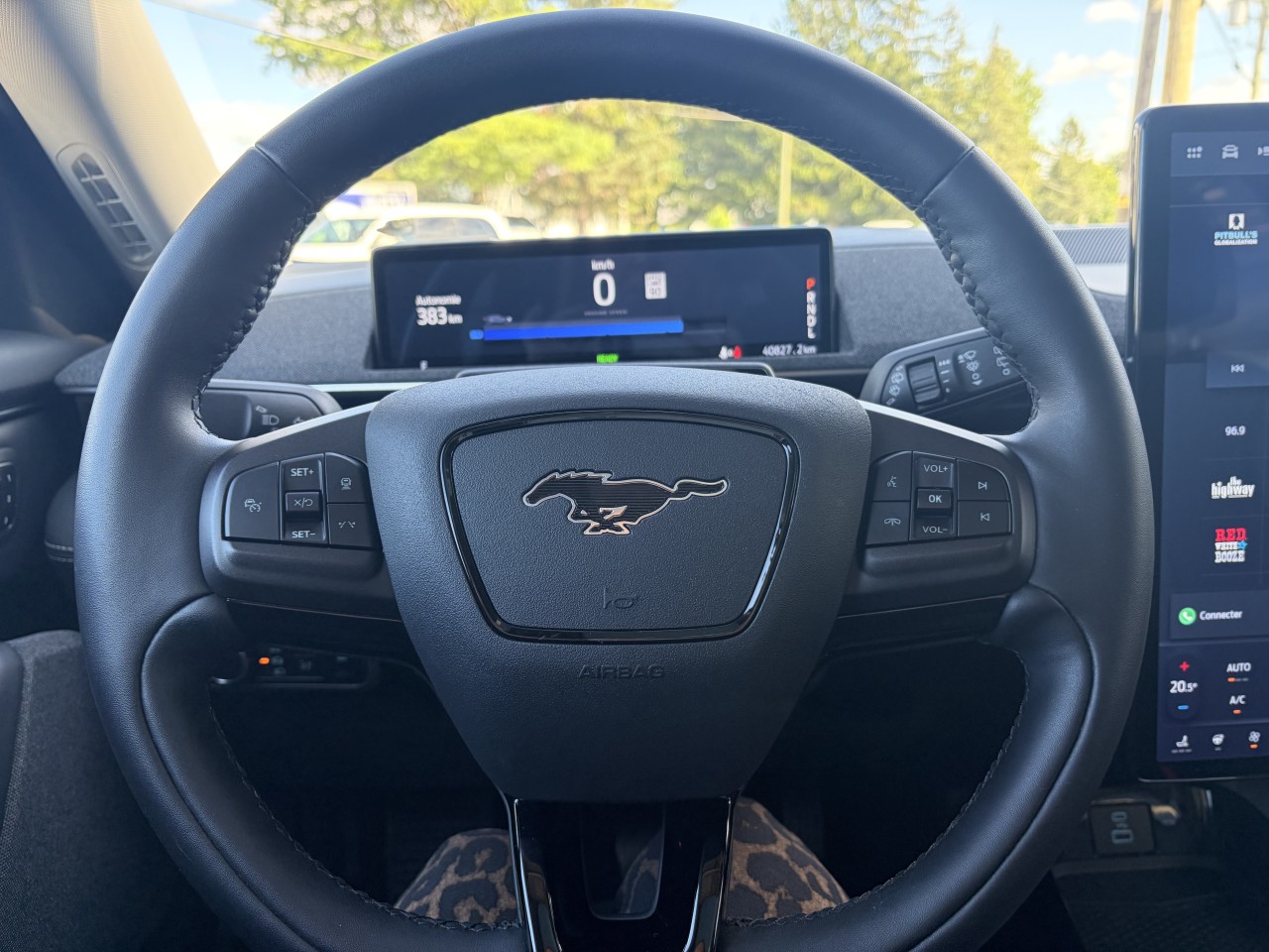 2023 Ford Mustang Mach-E PREMIUM TOIT PANORAMIQUE EXTENDED BATTERY ENSEMBLE NITE PONY Main Image