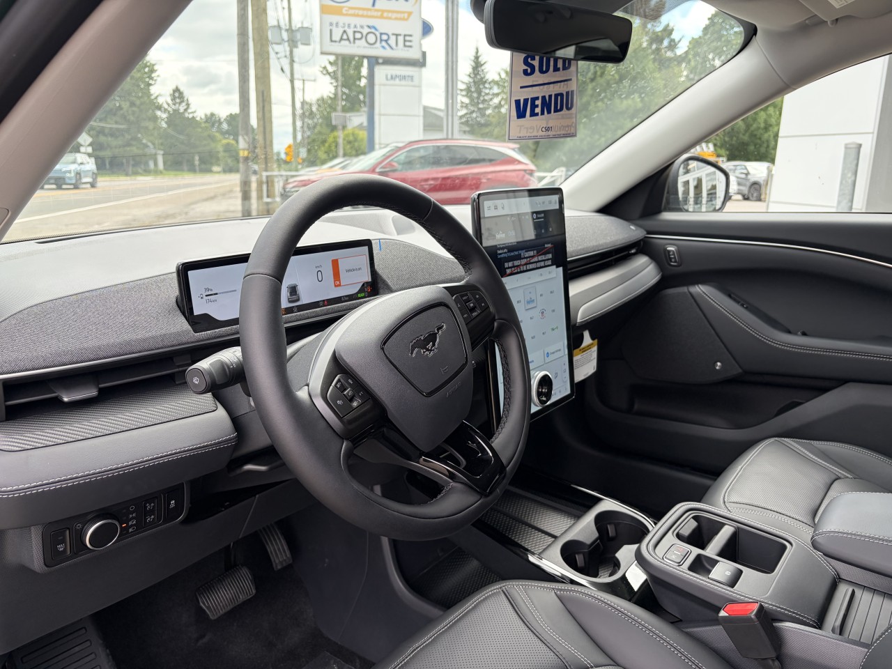 2026 Ford Mustang Mach-E PREMIUM Main Image