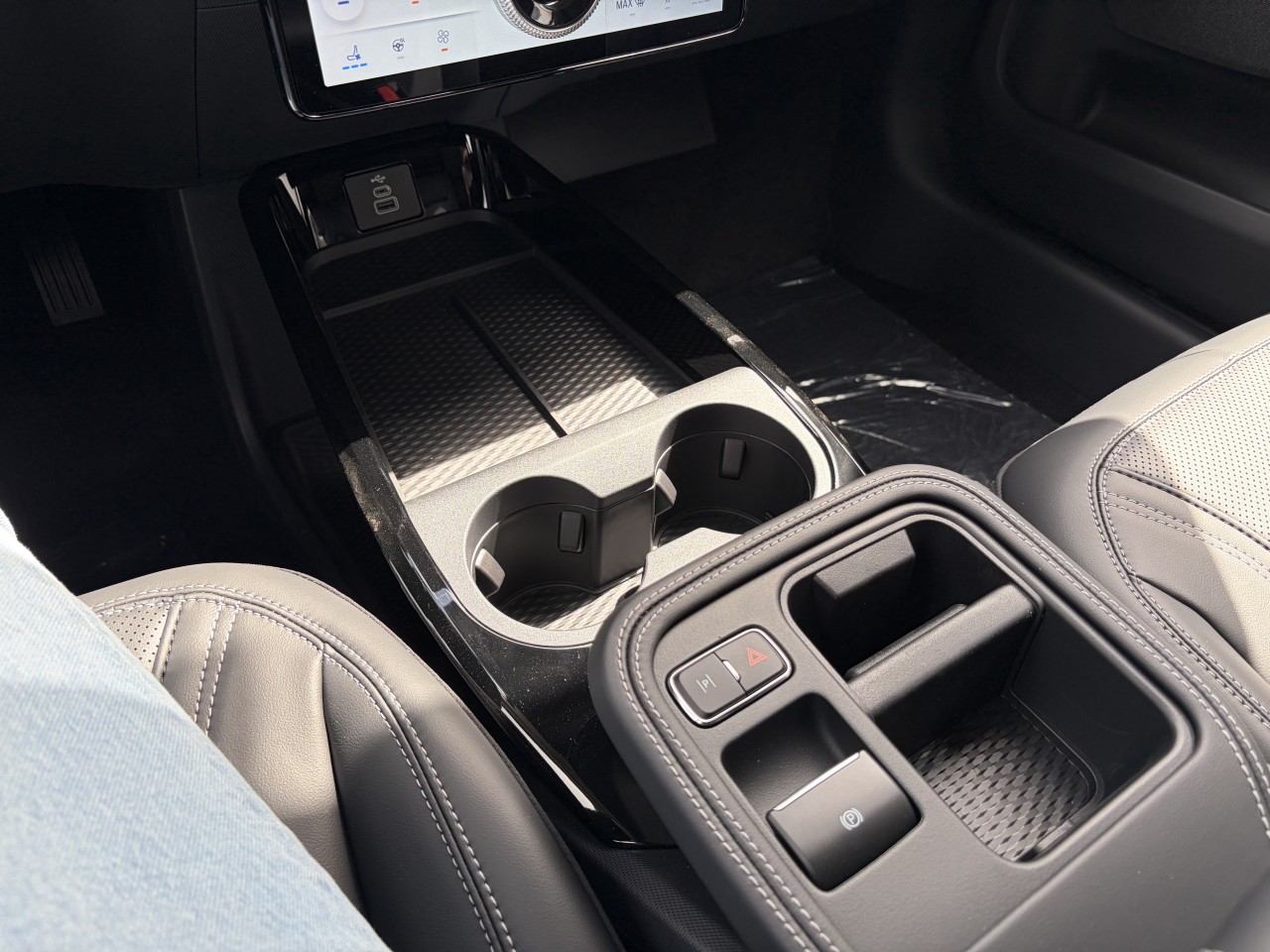2026 Ford Mustang Mach-E PREMIUM Main Image