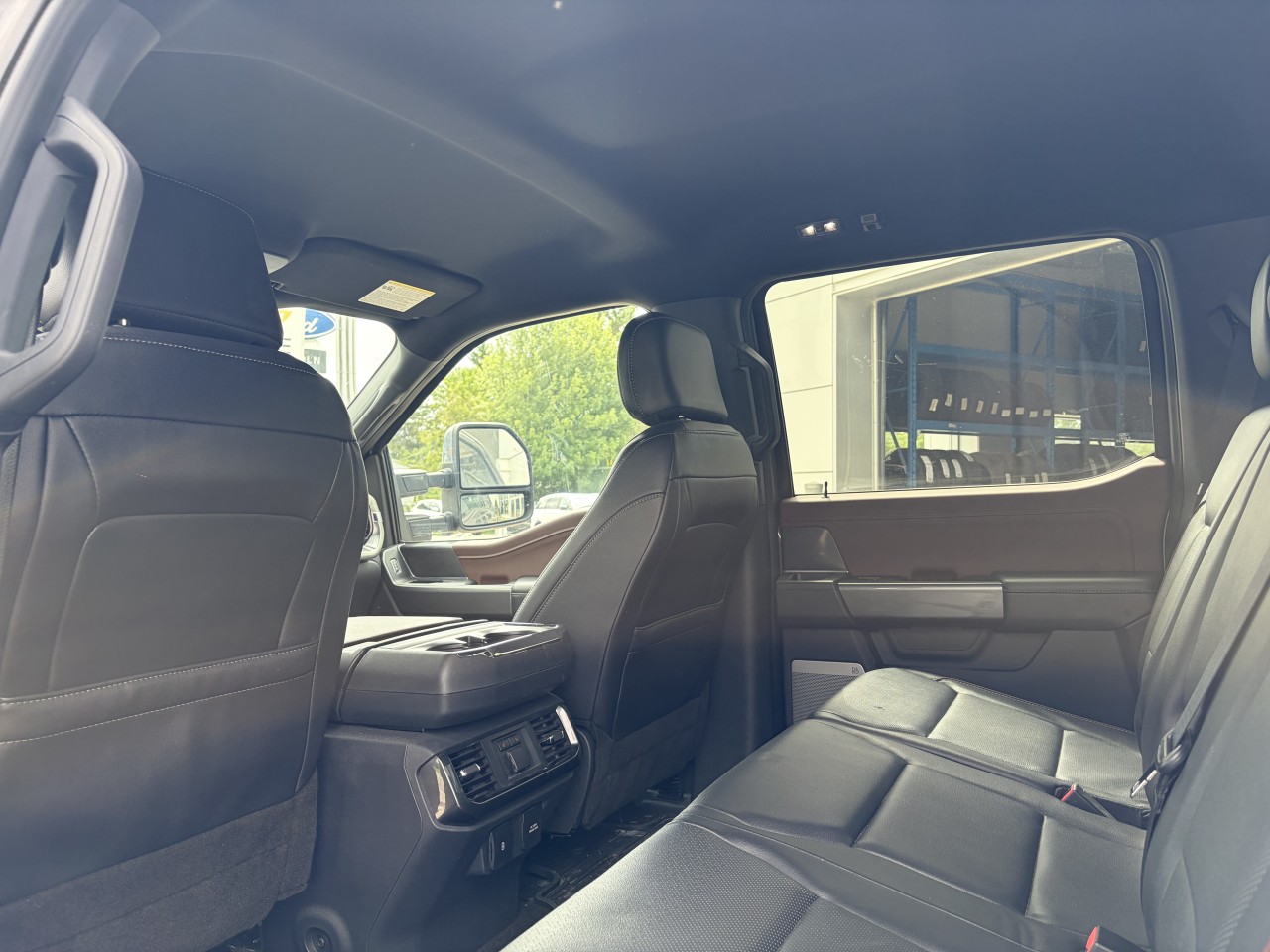 2022 Ford F-150 LARIAT Main Image