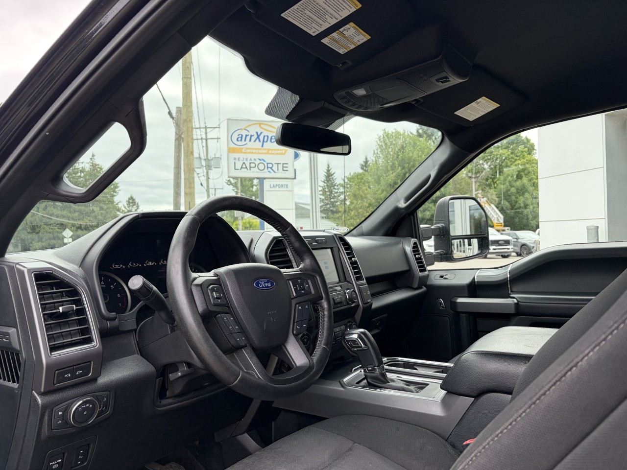 2019 Ford F-150 XLT 4x4 SUPERCREW 302A Main Image