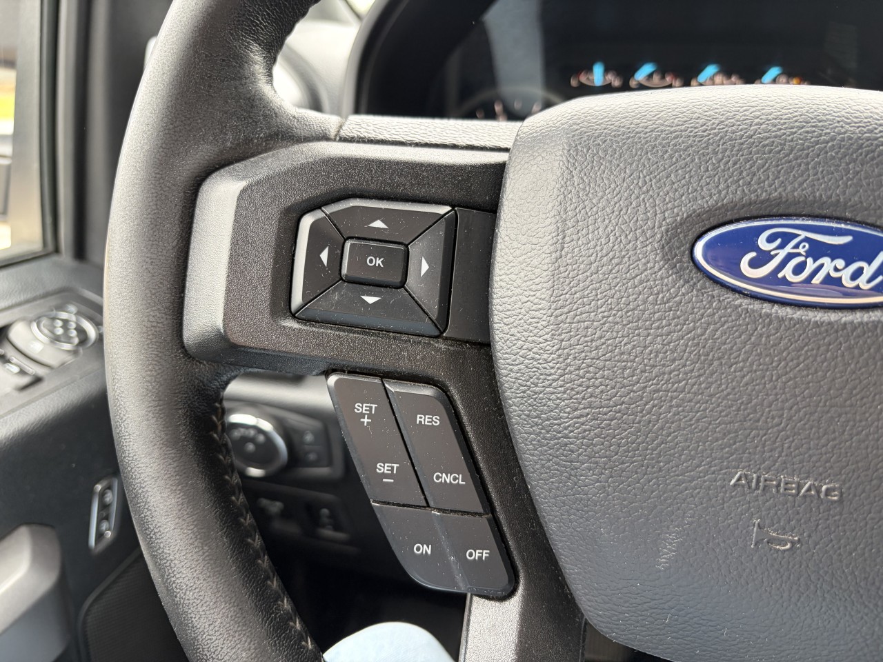 2019 Ford F-150 XLT 4x4 SUPERCREW 302A Main Image