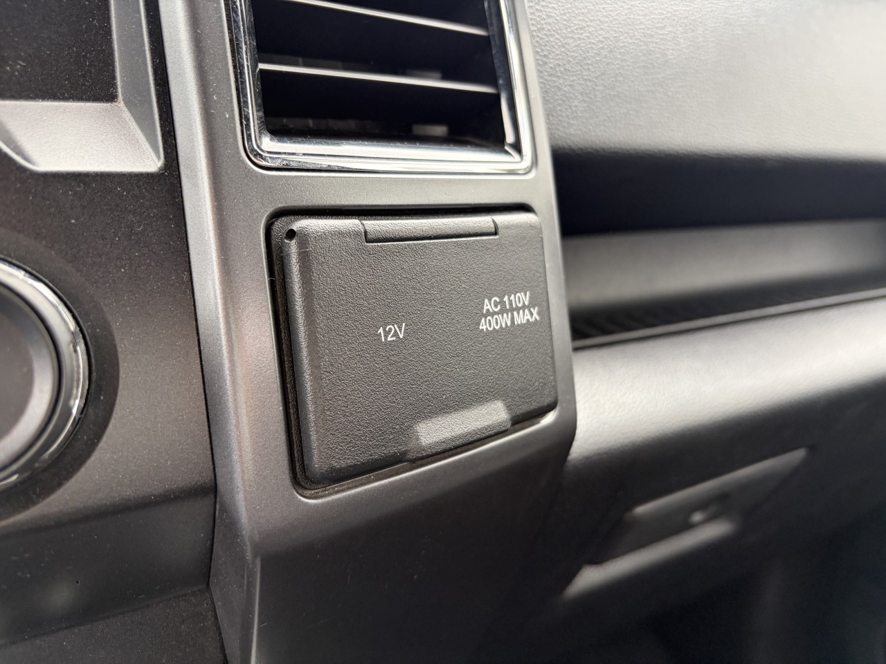 2019 Ford F-150 XLT 4x4 SUPERCREW 302A Main Image