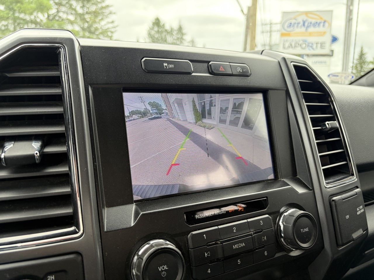 2019 Ford F-150 XLT 4x4 SUPERCREW 302A Main Image