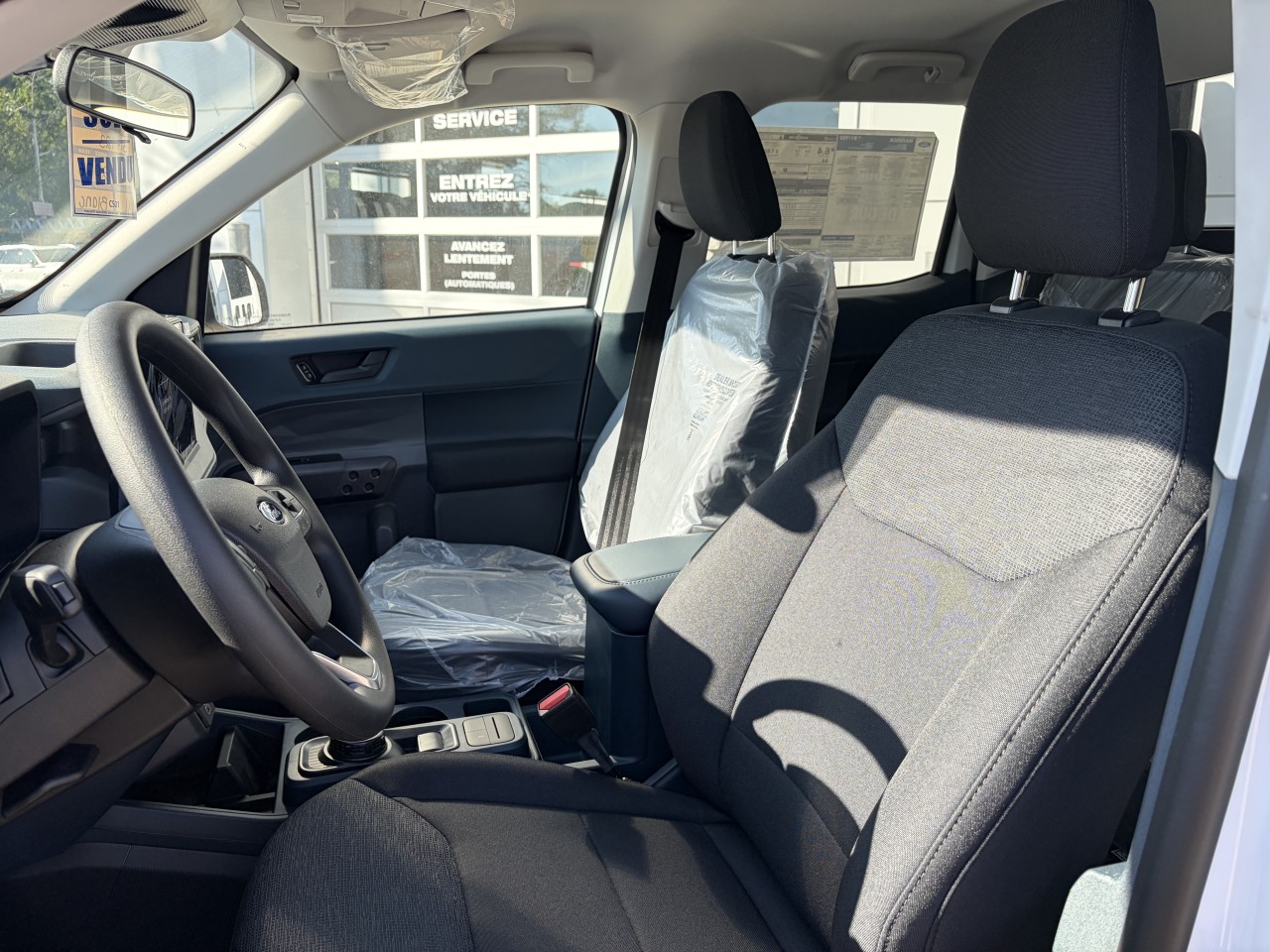 2026 Ford Maverick XL HYBRIDE AWD 101A ENSEMBLE REMORQUAGE 4K Main Image