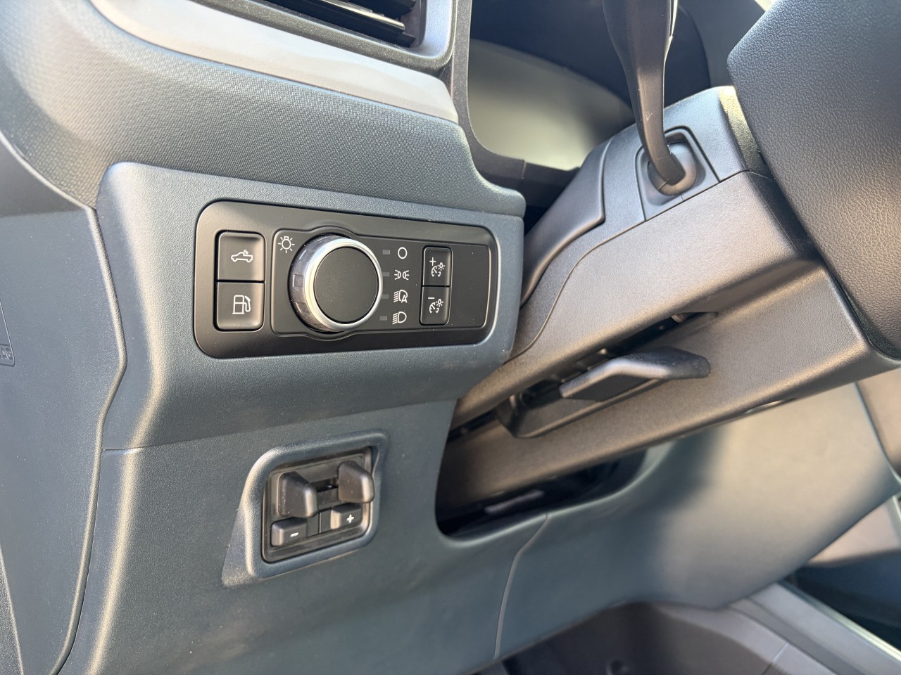 2026 Ford Maverick XL HYBRIDE AWD 101A ENSEMBLE REMORQUAGE 4K Main Image