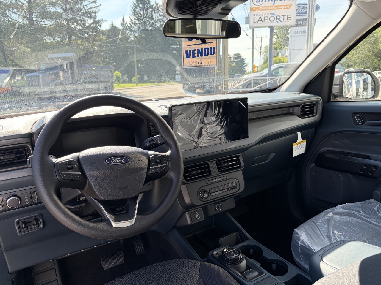 2026 Ford Maverick XL HYBRIDE AWD 101A ENSEMBLE REMORQUAGE 4K Main Image