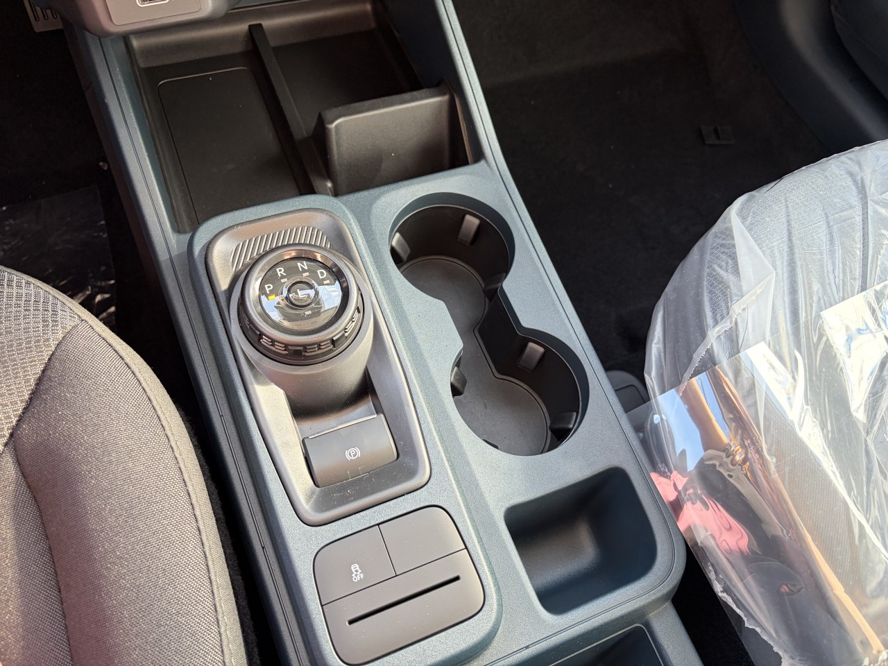 2026 Ford Maverick XL HYBRIDE AWD 101A ENSEMBLE REMORQUAGE 4K Main Image