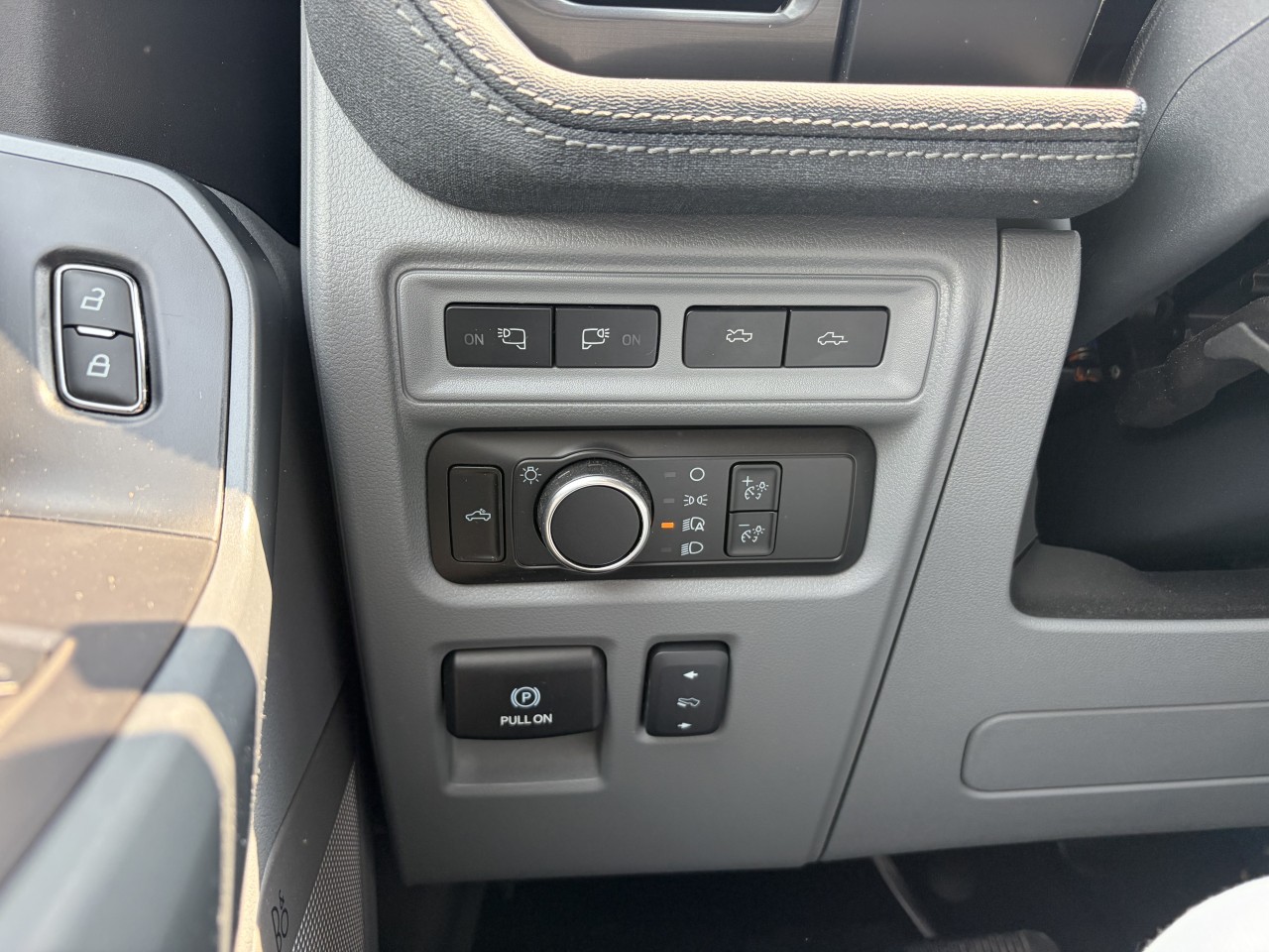 2024 Ford F-150 Lightning FLASH 4X4 SUPERCREW EXTENDED BATTERY RANGE Main Image