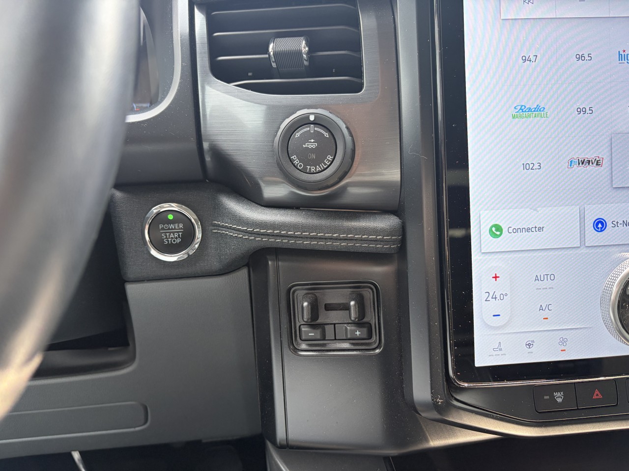 2024 Ford F-150 Lightning FLASH 4X4 SUPERCREW EXTENDED BATTERY RANGE Main Image