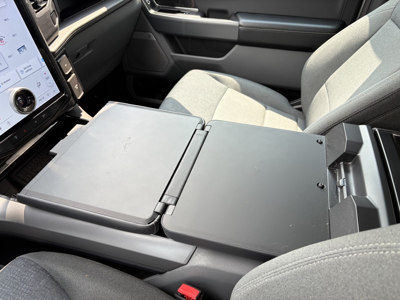 2024 Ford F-150 Lightning FLASH 4X4 SUPERCREW EXTENDED BATTERY RANGE Main Image