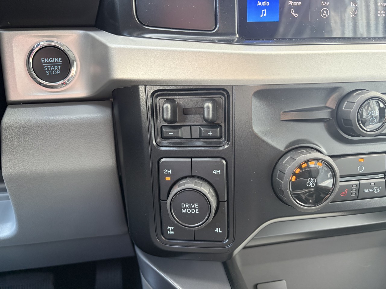 2026 Ford F-250 Super Duty XLT 4X4 V8 DIESEL CREW CAB Main Image