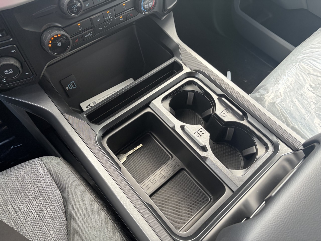 2026 Ford F-250 Super Duty XLT 4X4 V8 DIESEL CREW CAB Main Image