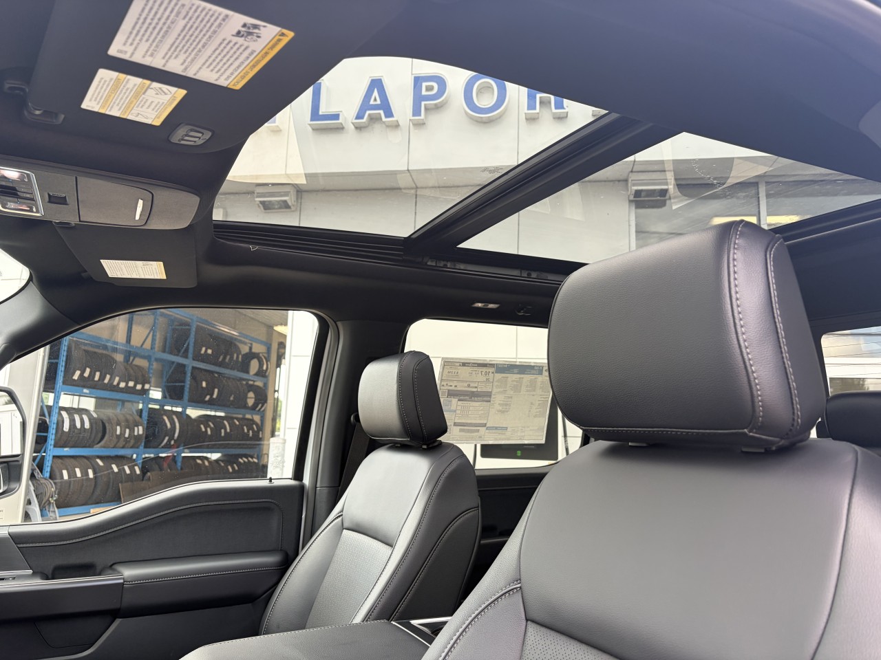 2026 Ford F-150 LARIAT 4X4 POWERBOOST HYBRIDE 501A Main Image