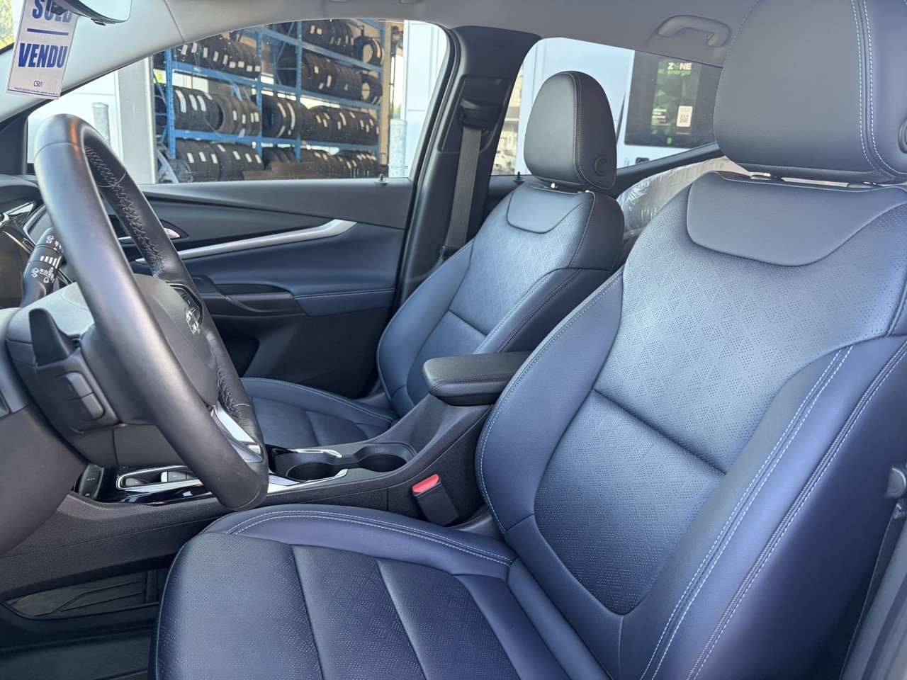 2023 Chevrolet Bolt EUV Premier Main Image