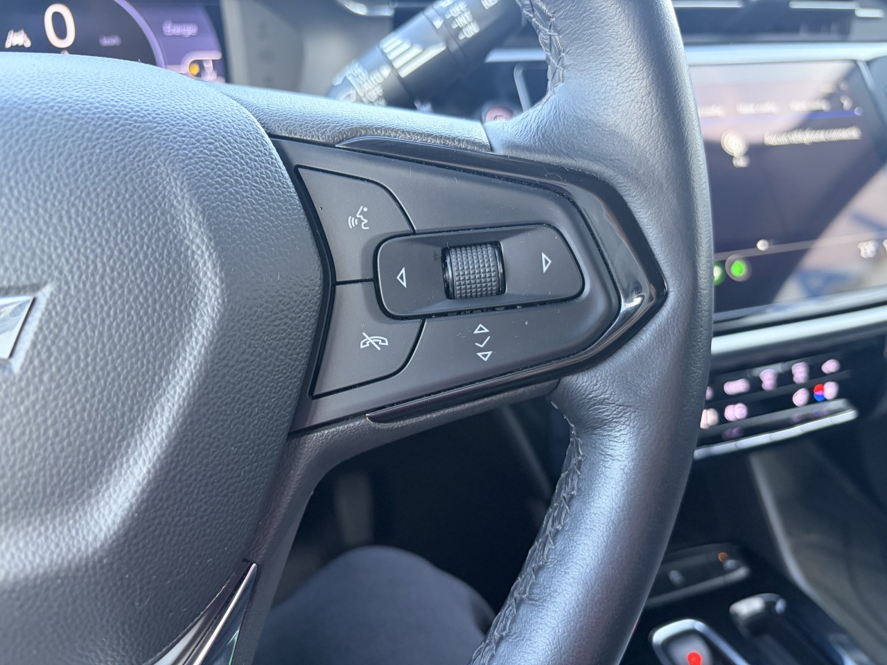 2023 Chevrolet Bolt EUV Premier Main Image